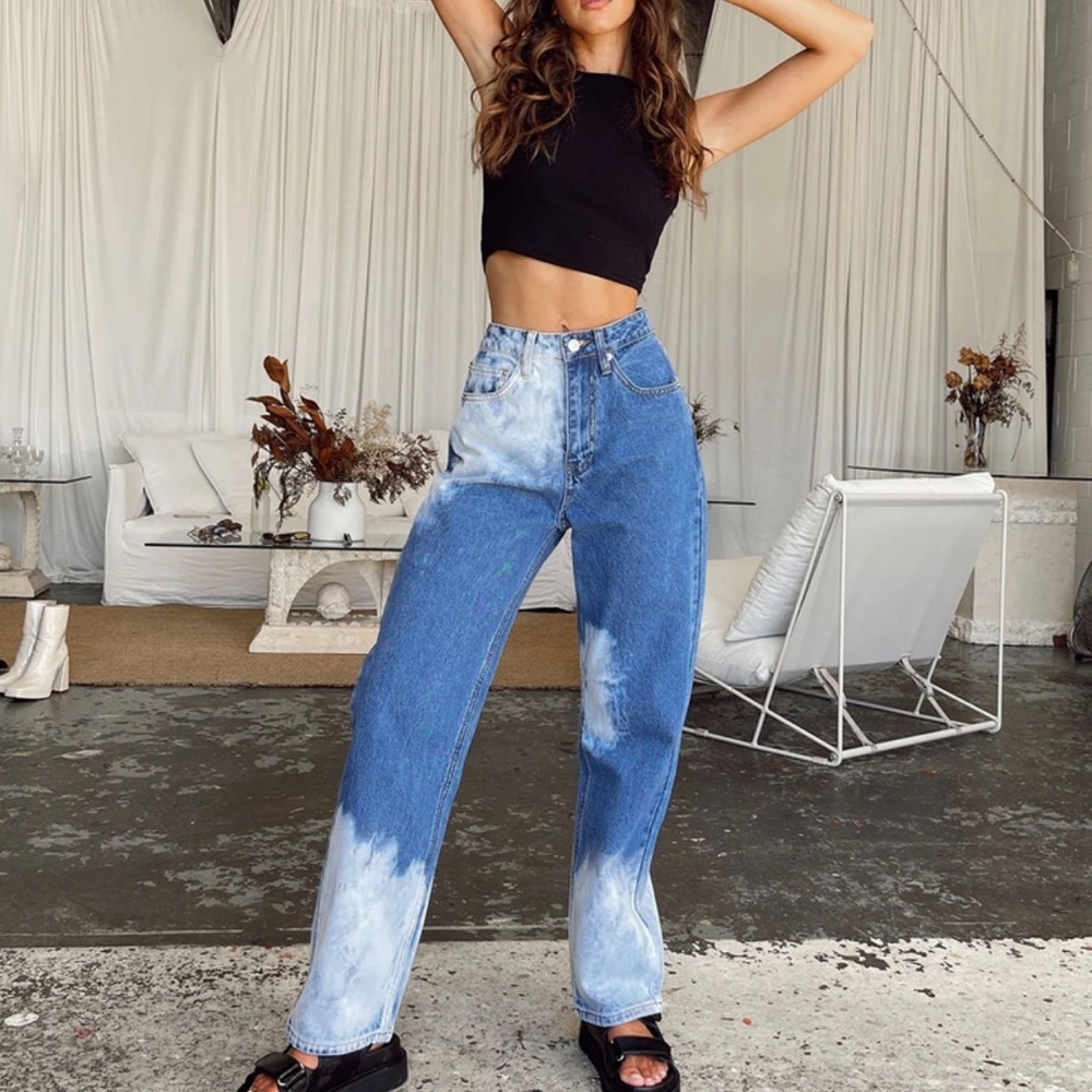 Loose leg Cloud jean